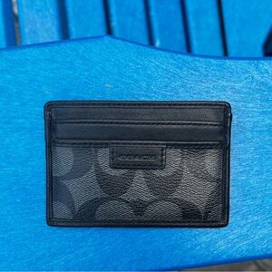 Vintage Coach Card Holder, perfect condition, no flaking or damage!